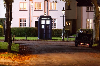 Illustration for article titled Set photos from the Doctor Who Christmas special